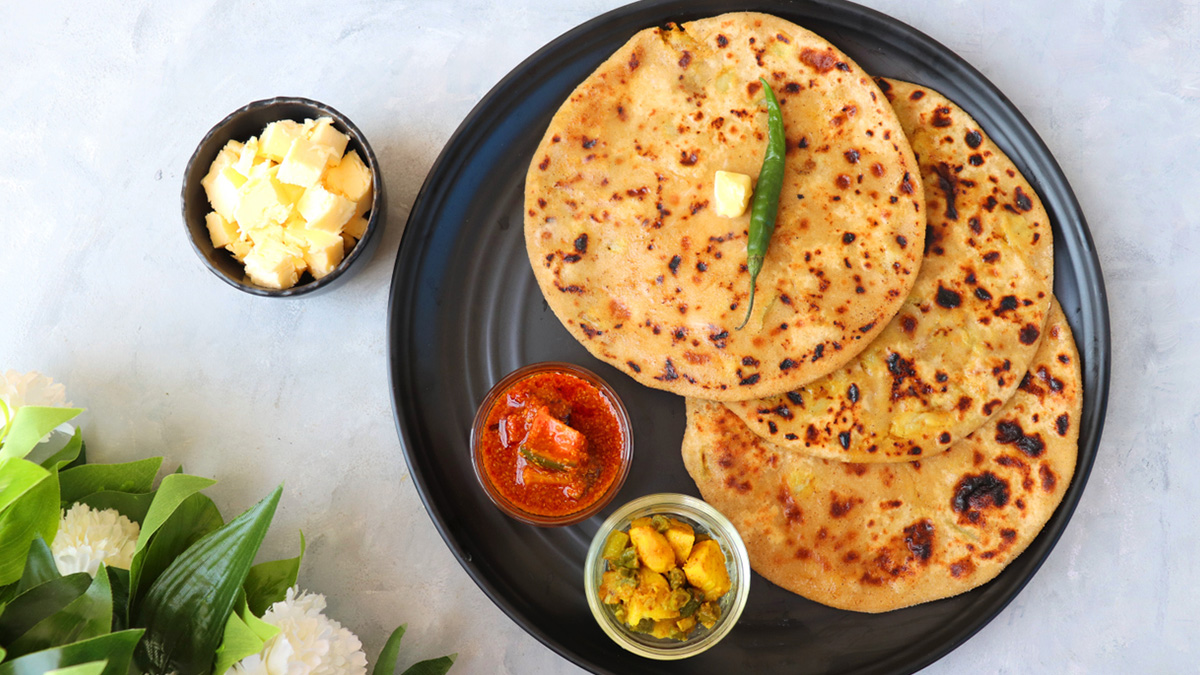 are you on a diet  Avoid Aloo Paratha?  Try this healthy aloo roti recipe
